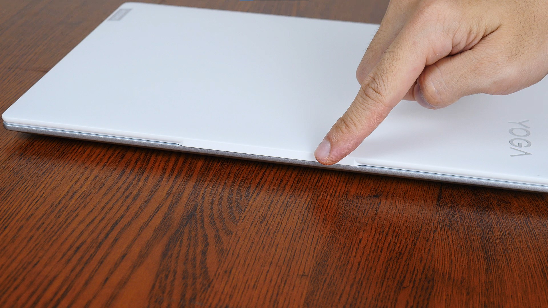 Review: Lenovo Yoga Slim 7i Carbon 13IAP7 Ultra Portable Laptop Review: Lenovo Yoga Slim 7i Carbon 13IAP7 Ultra Portable Laptop